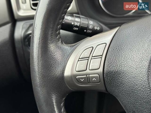 Белый Субару Форестер, объемом двигателя 2 л и пробегом 232 тыс. км за 7200 $, фото 54 на Automoto.ua