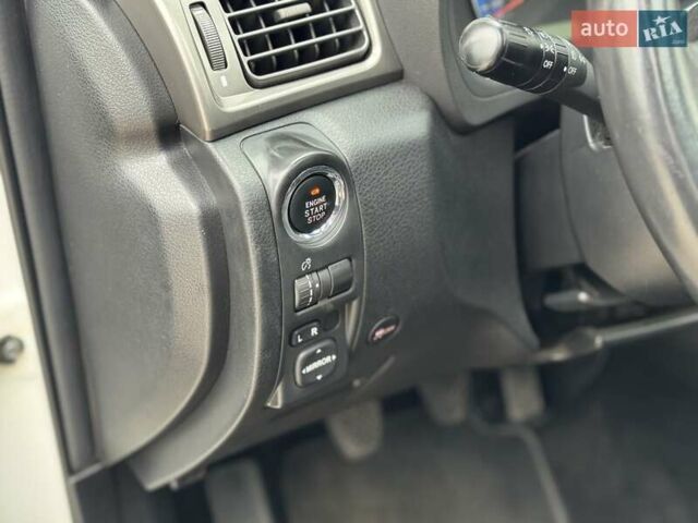 Белый Субару Форестер, объемом двигателя 2 л и пробегом 232 тыс. км за 7200 $, фото 25 на Automoto.ua