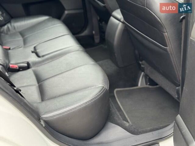 Белый Субару Форестер, объемом двигателя 2 л и пробегом 232 тыс. км за 7200 $, фото 41 на Automoto.ua