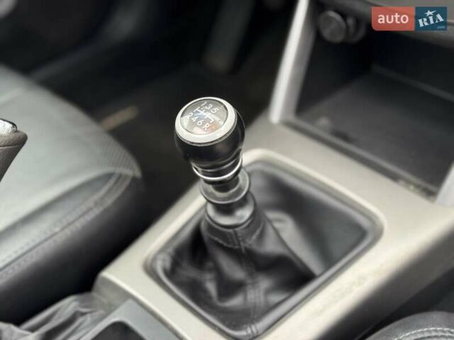 Белый Субару Форестер, объемом двигателя 2 л и пробегом 232 тыс. км за 7200 $, фото 33 на Automoto.ua