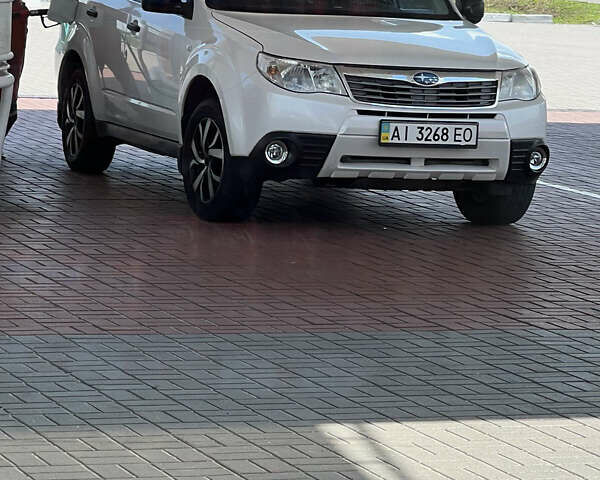 Белый Субару Форестер, объемом двигателя 1.99 л и пробегом 250 тыс. км за 7200 $, фото 5 на Automoto.ua