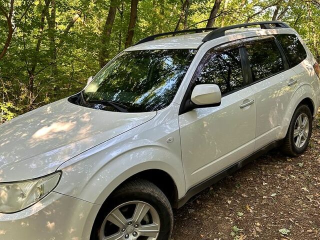 Білий Субару Forester, об'ємом двигуна 2 л та пробігом 39 тис. км за 7000 $, фото 2 на Automoto.ua