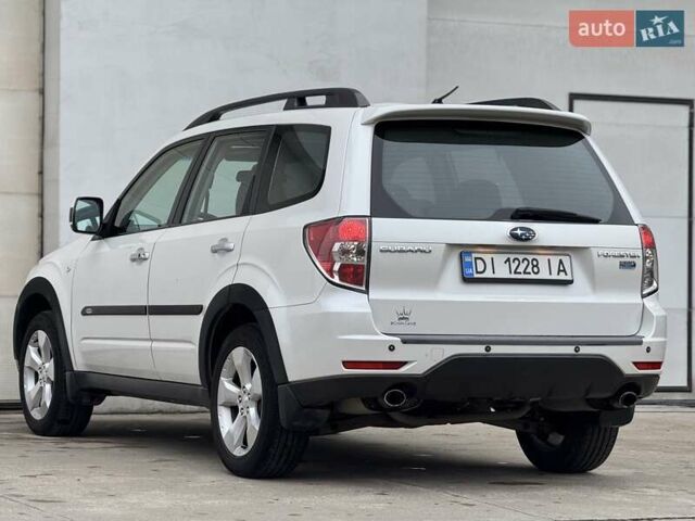 Белый Субару Форестер, объемом двигателя 2 л и пробегом 232 тыс. км за 7200 $, фото 20 на Automoto.ua