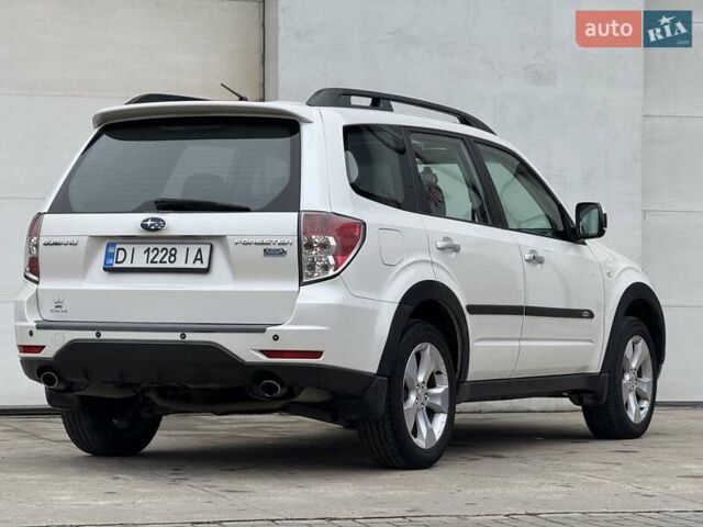 Белый Субару Форестер, объемом двигателя 2 л и пробегом 232 тыс. км за 7200 $, фото 10 на Automoto.ua