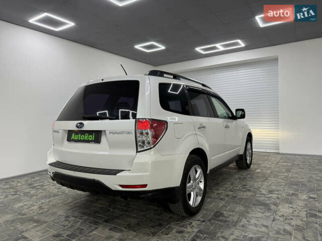Белый Субару Форестер, объемом двигателя 1.99 л и пробегом 249 тыс. км за 8900 $, фото 3 на Automoto.ua