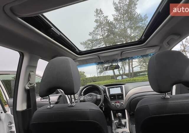 Білий Субару Forester, об'ємом двигуна 2 л та пробігом 134 тис. км за 10500 $, фото 39 на Automoto.ua