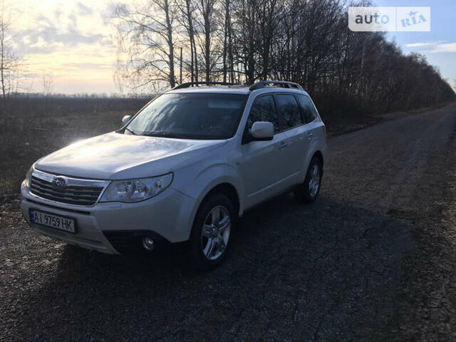 Білий Субару Forester, об'ємом двигуна 1.99 л та пробігом 246 тис. км за 9200 $, фото 5 на Automoto.ua