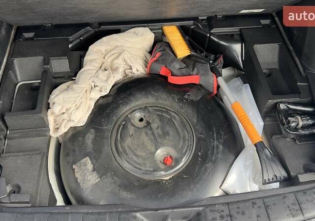 Білий Субару Forester, об'ємом двигуна 2 л та пробігом 134 тис. км за 10500 $, фото 29 на Automoto.ua