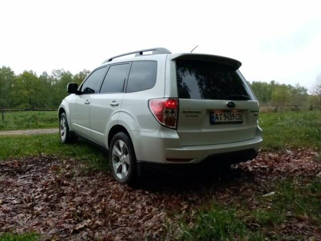 Білий Субару Forester, об'ємом двигуна 2 л та пробігом 235 тис. км за 8300 $, фото 5 на Automoto.ua