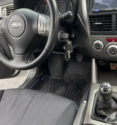 Білий Субару Forester, об'ємом двигуна 2 л та пробігом 134 тис. км за 10500 $, фото 36 на Automoto.ua