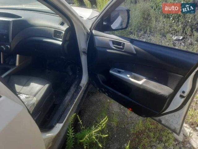 Белый Субару Форестер, объемом двигателя 1.99 л и пробегом 779 тыс. км за 4871 $, фото 14 на Automoto.ua