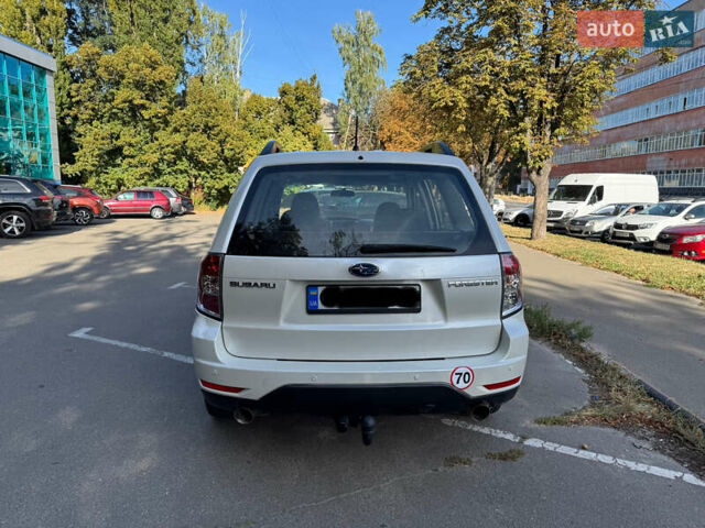 Субару Forester 2010 у Чернігові на Automoto.ua Білий Субару Forester, об'ємом двигуна 2.46 л та пробігом 210 тис. км за 9000 $, фото 4 на Automoto.ua