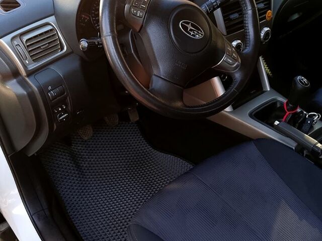 Білий Субару Forester, об'ємом двигуна 2 л та пробігом 170 тис. км за 9800 $, фото 8 на Automoto.ua