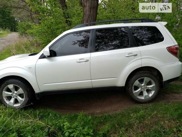 Білий Субару Forester, об'ємом двигуна 2 л та пробігом 235 тис. км за 8300 $, фото 1 на Automoto.ua