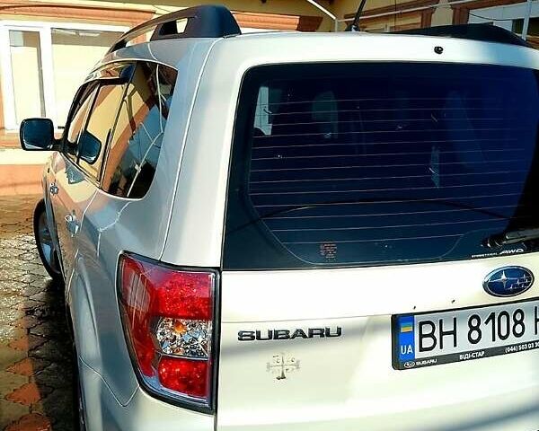 Белый Субару Форестер, объемом двигателя 2 л и пробегом 170 тыс. км за 9800 $, фото 3 на Automoto.ua