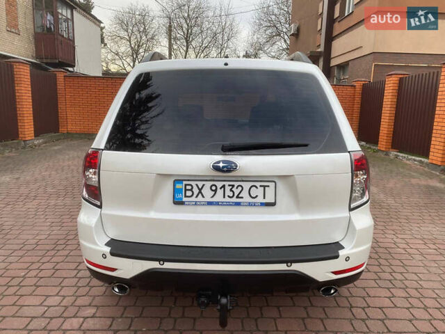 Білий Субару Forester, об'ємом двигуна 2 л та пробігом 250 тис. км за 7500 $, фото 3 на Automoto.ua