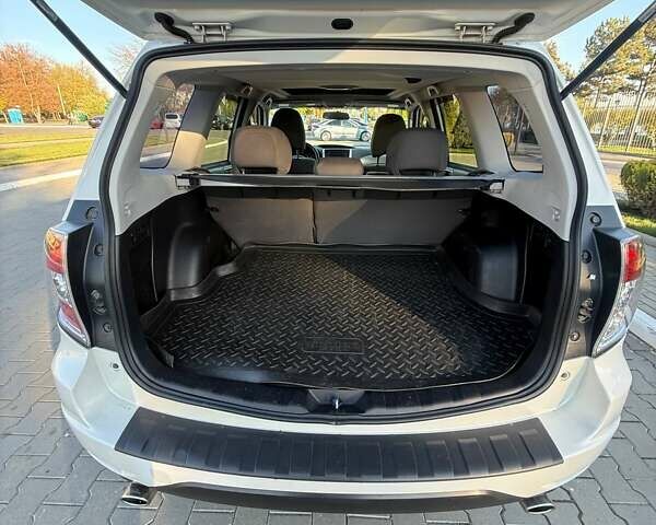 Білий Субару Forester, об'ємом двигуна 1.99 л та пробігом 171 тис. км за 8900 $, фото 8 на Automoto.ua