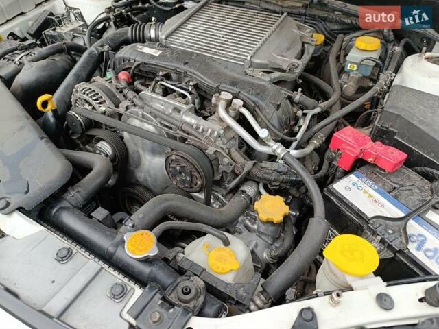 Белый Субару Форестер, объемом двигателя 2 л и пробегом 230 тыс. км за 10000 $, фото 16 на Automoto.ua