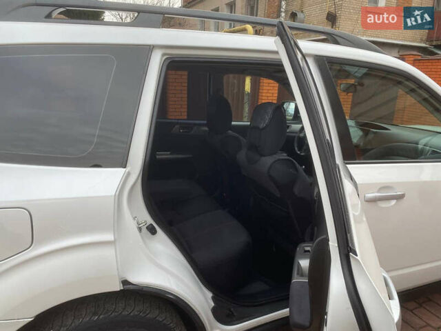Білий Субару Forester, об'ємом двигуна 2 л та пробігом 250 тис. км за 7500 $, фото 13 на Automoto.ua