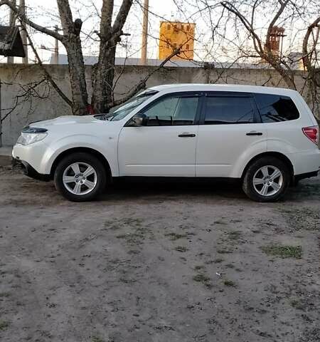 Білий Субару Forester, об'ємом двигуна 2 л та пробігом 205 тис. км за 9000 $, фото 7 на Automoto.ua