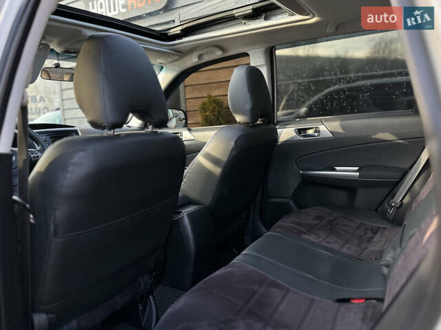 Білий Субару Forester, об'ємом двигуна 2 л та пробігом 203 тис. км за 10150 $, фото 41 на Automoto.ua