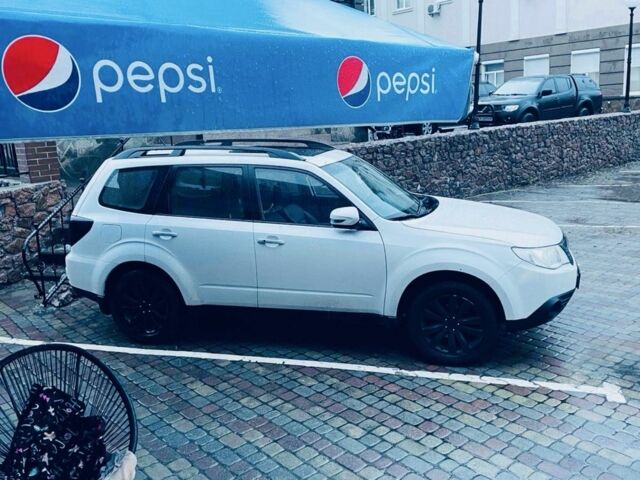 Субару Forester 2011 у Ирпене на Automoto.ua Білий Субару Forester, об'ємом двигуна 2 л та пробігом 193 тис. км за 9600 $, фото 2 на Automoto.ua