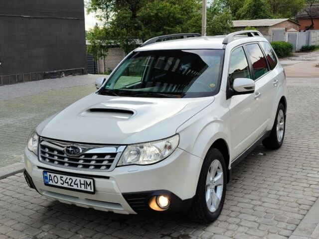 Білий Субару Forester, об'ємом двигуна 2 л та пробігом 246 тис. км за 8300 $, фото 10 на Automoto.ua