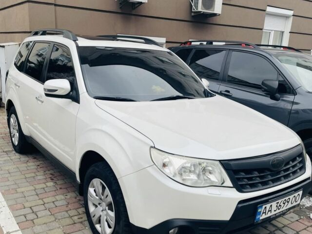 Субару Forester 2011 у Ирпене на Automoto.ua Білий Субару Forester, об'ємом двигуна 2 л та пробігом 193 тис. км за 9600 $, фото 3 на Automoto.ua
