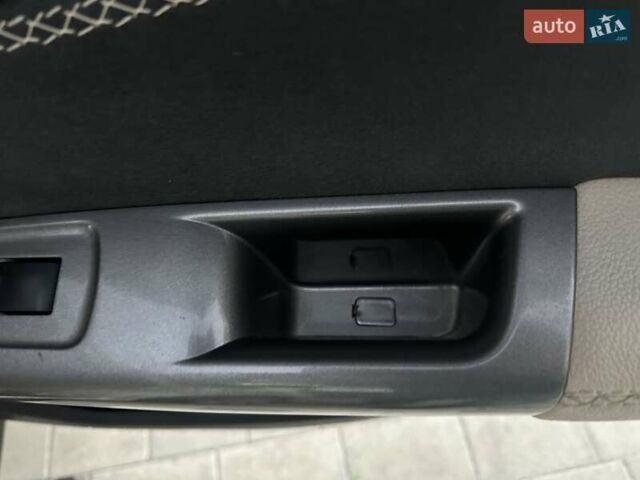 Белый Субару Форестер, объемом двигателя 2 л и пробегом 257 тыс. км за 8900 $, фото 22 на Automoto.ua