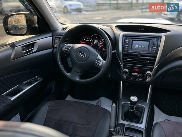 Білий Субару Forester, об'ємом двигуна 2 л та пробігом 203 тис. км за 10150 $, фото 27 на Automoto.ua