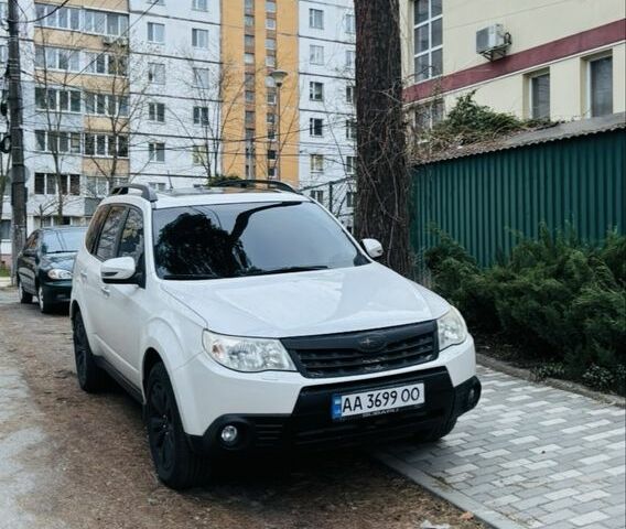 Субару Forester 2011 у Ирпене на Automoto.ua Білий Субару Forester, об'ємом двигуна 2 л та пробігом 193 тис. км за 9600 $, фото 1 на Automoto.ua