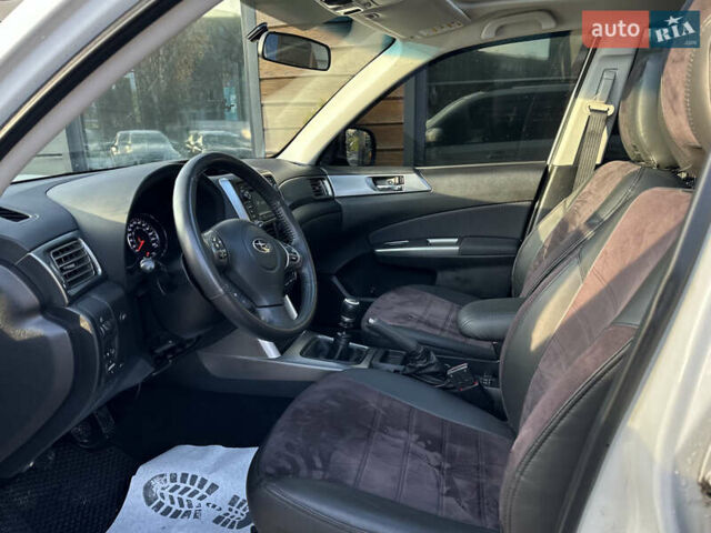 Білий Субару Forester, об'ємом двигуна 2 л та пробігом 203 тис. км за 10150 $, фото 21 на Automoto.ua