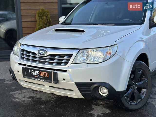 Білий Субару Forester, об'ємом двигуна 2 л та пробігом 203 тис. км за 10150 $, фото 4 на Automoto.ua
