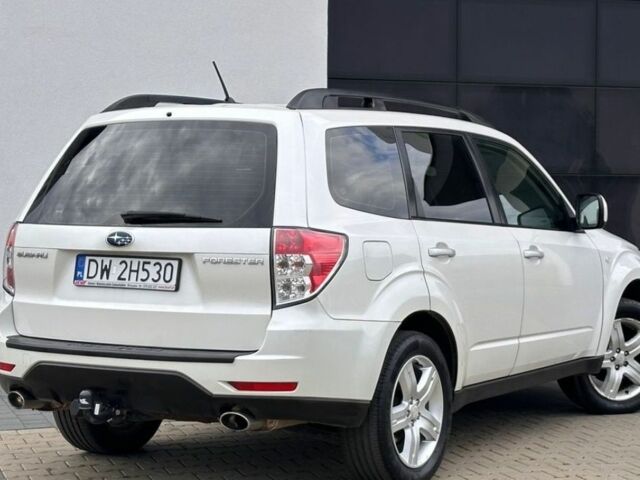 Білий Субару Forester, об'ємом двигуна 2 л та пробігом 214 тис. км за 3200 $, фото 2 на Automoto.ua