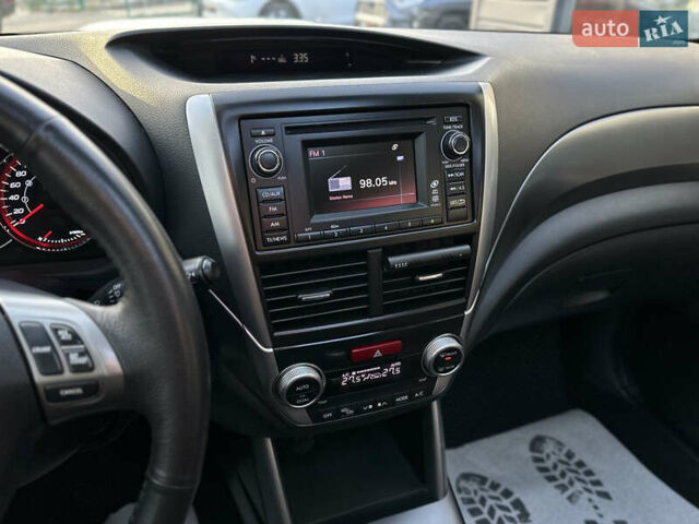 Білий Субару Forester, об'ємом двигуна 2 л та пробігом 203 тис. км за 10150 $, фото 34 на Automoto.ua