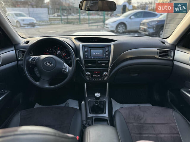 Білий Субару Forester, об'ємом двигуна 2 л та пробігом 203 тис. км за 10150 $, фото 25 на Automoto.ua
