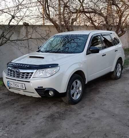 Білий Субару Forester, об'ємом двигуна 2 л та пробігом 205 тис. км за 9000 $, фото 6 на Automoto.ua