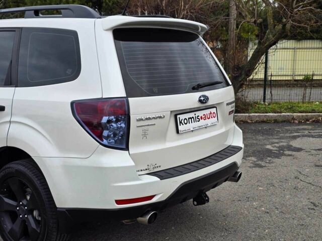 Білий Субару Forester, об'ємом двигуна 2.5 л та пробігом 232 тис. км за 9499 $, фото 7 на Automoto.ua