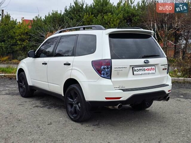 Білий Субару Forester, об'ємом двигуна 2.5 л та пробігом 232 тис. км за 9499 $, фото 5 на Automoto.ua