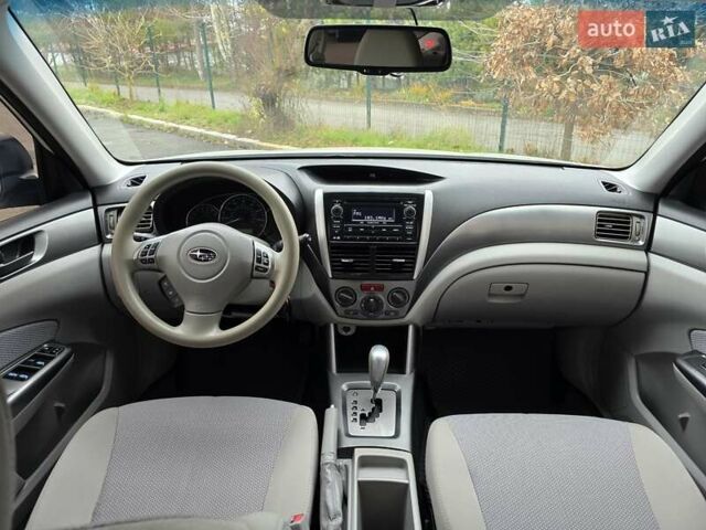 Білий Субару Forester, об'ємом двигуна 2.5 л та пробігом 232 тис. км за 9499 $, фото 1 на Automoto.ua