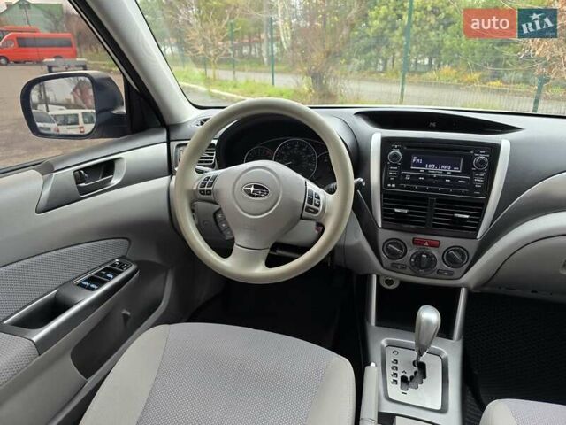 Білий Субару Forester, об'ємом двигуна 2.5 л та пробігом 232 тис. км за 9499 $, фото 23 на Automoto.ua