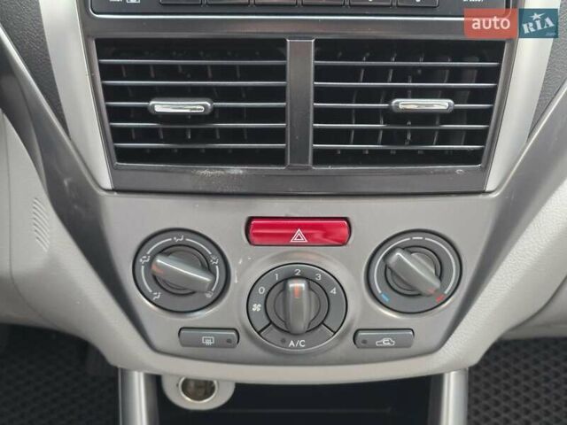 Білий Субару Forester, об'ємом двигуна 2.5 л та пробігом 232 тис. км за 9499 $, фото 33 на Automoto.ua