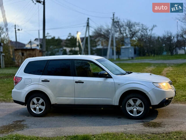 Білий Субару Forester, об'ємом двигуна 0 л та пробігом 350 тис. км за 4000 $, фото 3 на Automoto.ua