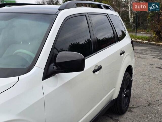 Білий Субару Forester, об'ємом двигуна 2.5 л та пробігом 232 тис. км за 9499 $, фото 16 на Automoto.ua