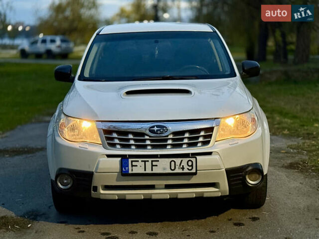Білий Субару Forester, об'ємом двигуна 0 л та пробігом 350 тис. км за 4000 $, фото 1 на Automoto.ua