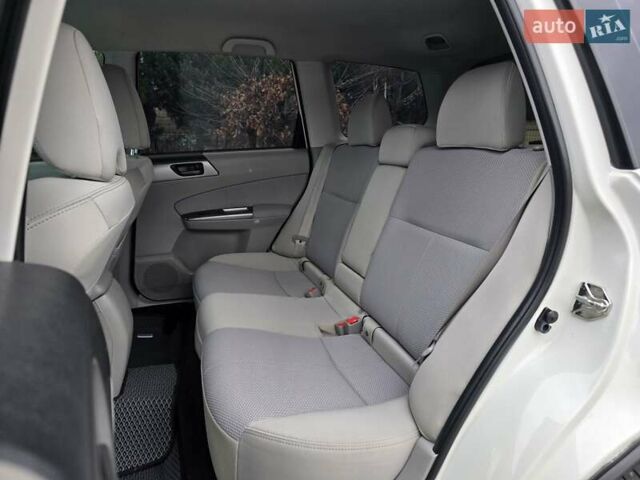 Білий Субару Forester, об'ємом двигуна 2.5 л та пробігом 232 тис. км за 9499 $, фото 41 на Automoto.ua