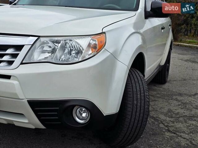 Білий Субару Forester, об'ємом двигуна 2.5 л та пробігом 232 тис. км за 9499 $, фото 13 на Automoto.ua