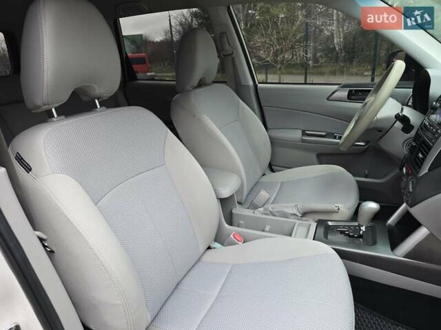 Білий Субару Forester, об'ємом двигуна 2.5 л та пробігом 232 тис. км за 9499 $, фото 46 на Automoto.ua