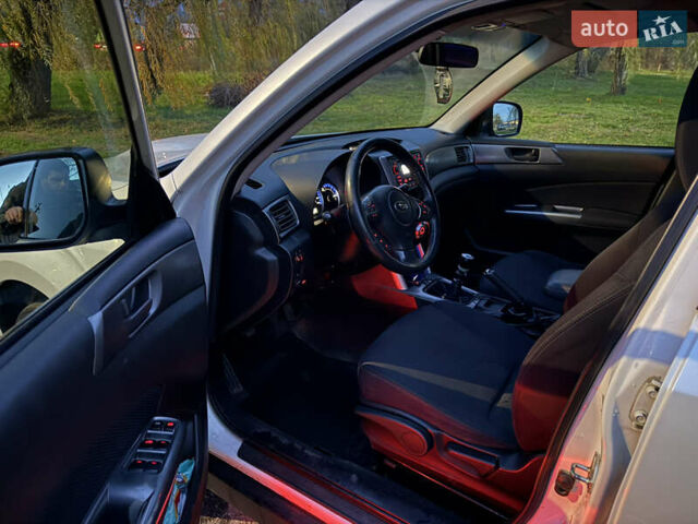 Білий Субару Forester, об'ємом двигуна 0 л та пробігом 350 тис. км за 4000 $, фото 9 на Automoto.ua