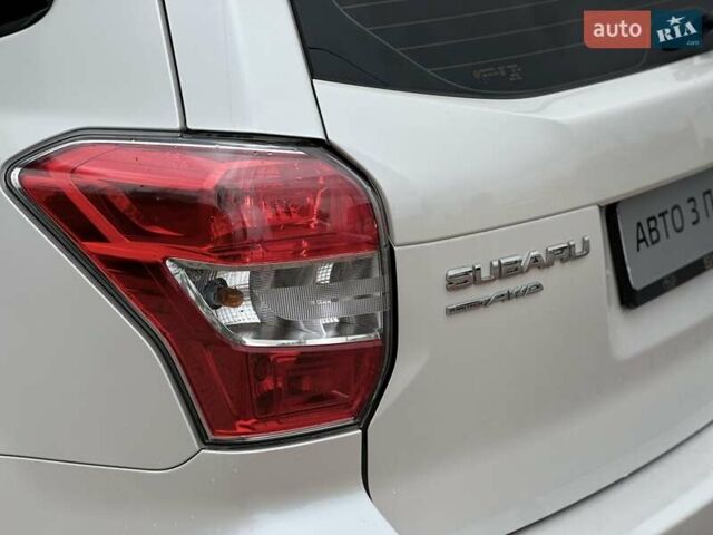 Белый Субару Форестер, объемом двигателя 1.99 л и пробегом 308 тыс. км за 9407 $, фото 18 на Automoto.ua